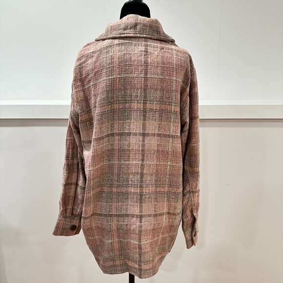 BB Dakota by Steve Madden Women's Pink Plaid Boucle Shirt Jacket Size Small - Picture 5 of 12